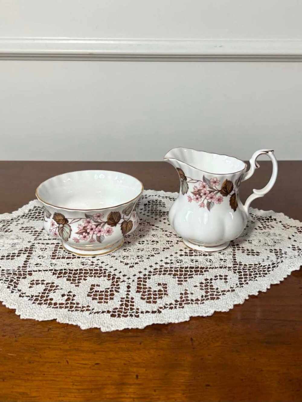 Royal Albert Linden Lea bone china creamer & sugar bowl set